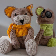 Last inn bildet i Galleri-visningsprogrammet, IAKKTA Bamse med cochleaimplantat (CI)