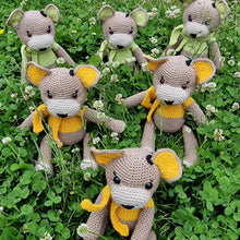 Last inn bildet i Galleri-visningsprogrammet, IAKKTA Bamse med cochleaimplantat (CI)